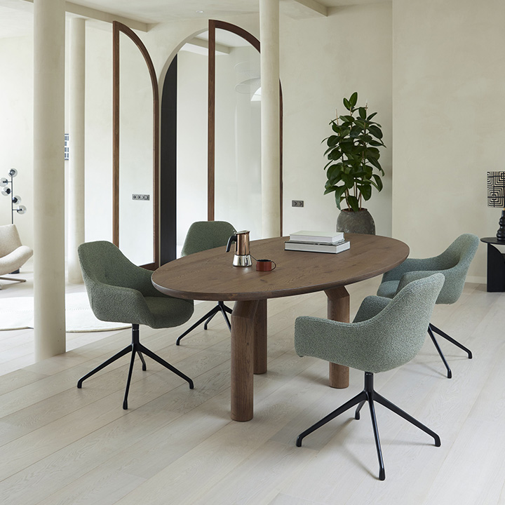 Eetkamerstoel Ids in stof thumbnail hover image