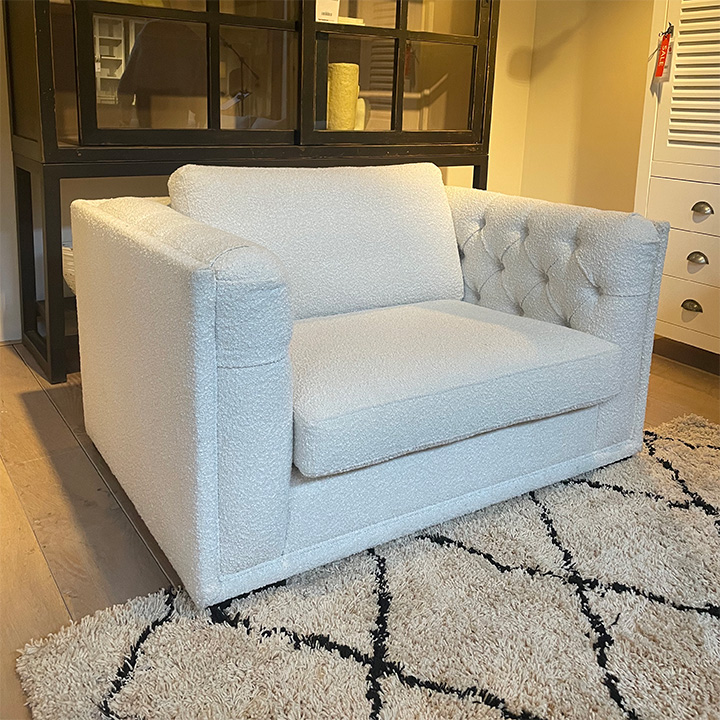 Loveseat Brooke thumbnail hover image