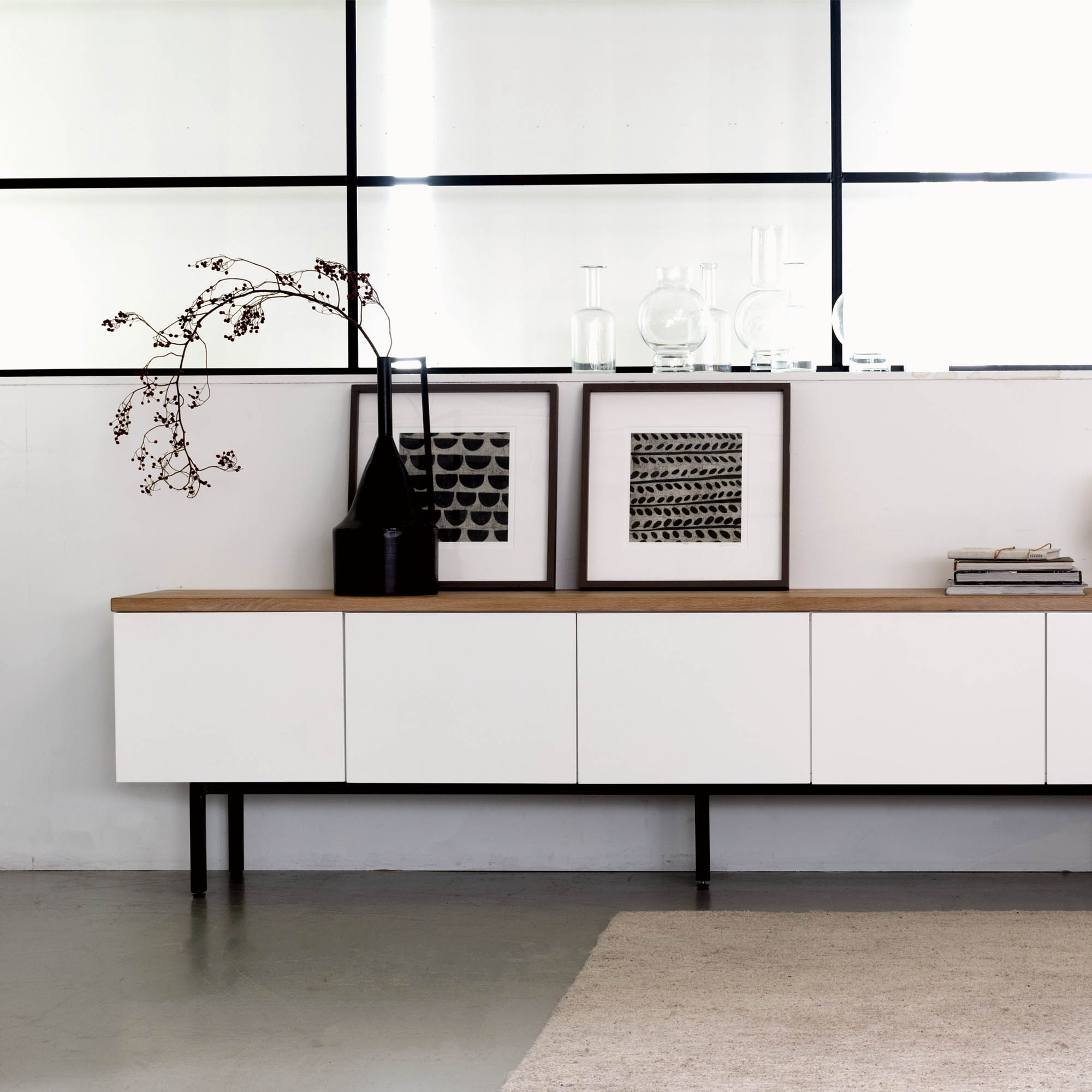 Dressoir Samuel 5-deurs op metalen onderstel thumbnail image