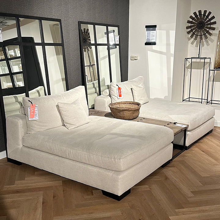 Divan Gloss thumbnail hover image