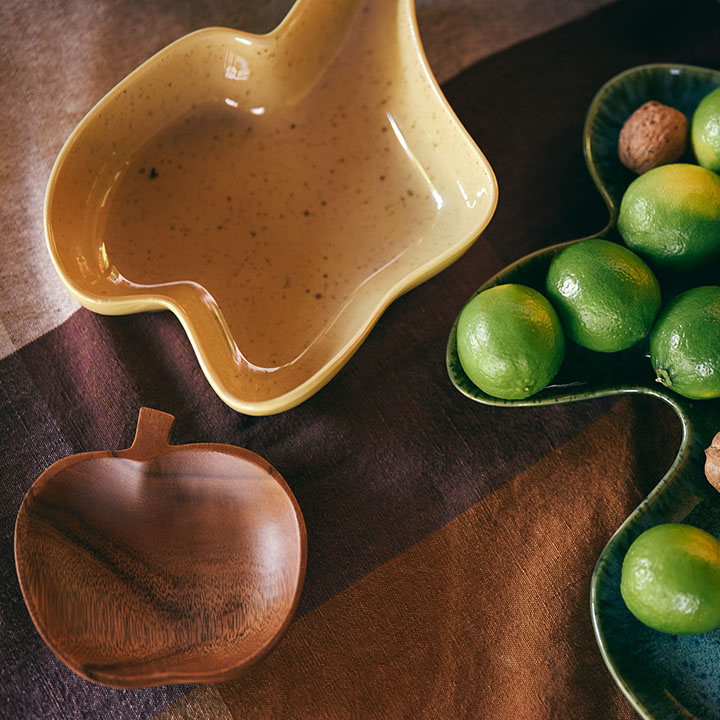 Shell Serving Bowl Vanilla HKliving thumbnail hover image