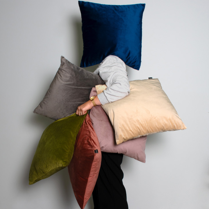 Kussen Velvet Grey Pink thumbnail hover image