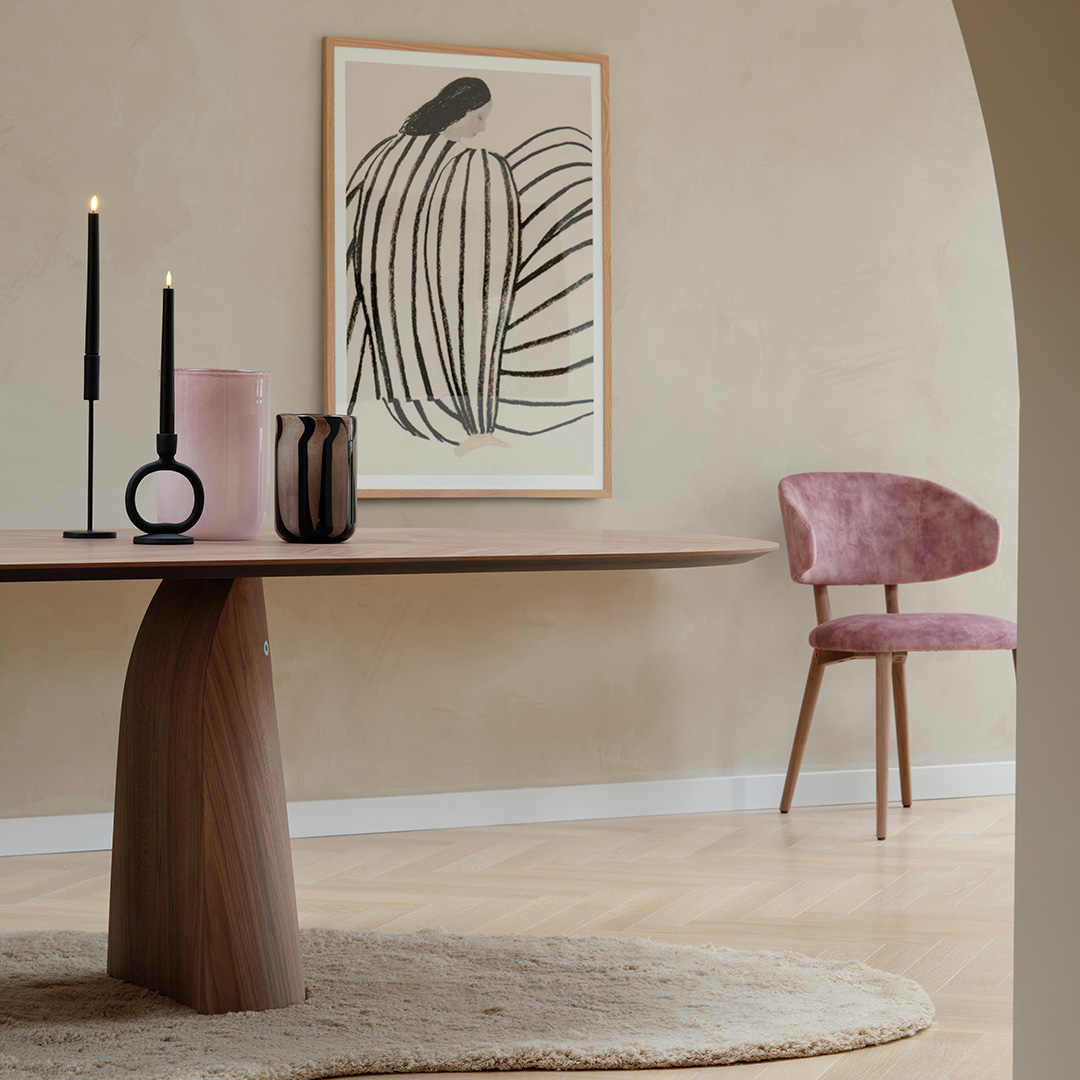 Afbeelding voor de nieuwe eettafels.